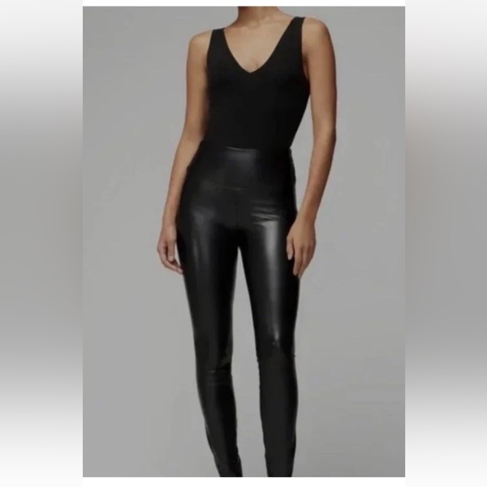 White House Black Market Black Faux Leather Runway High Rise Leggings 18 short
